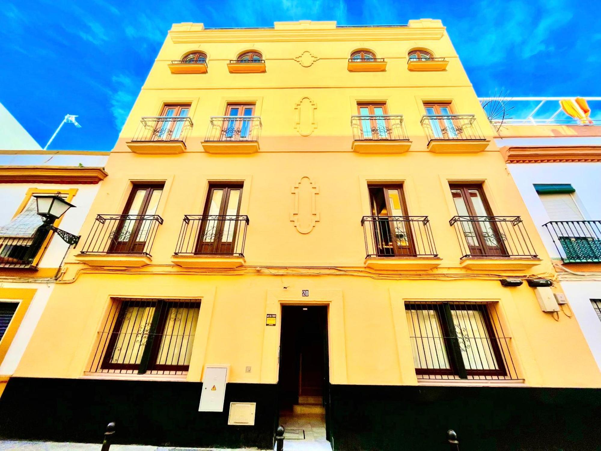 Click Triana - Patio Privado Apartment เซบีญา ภายนอก รูปภาพ
