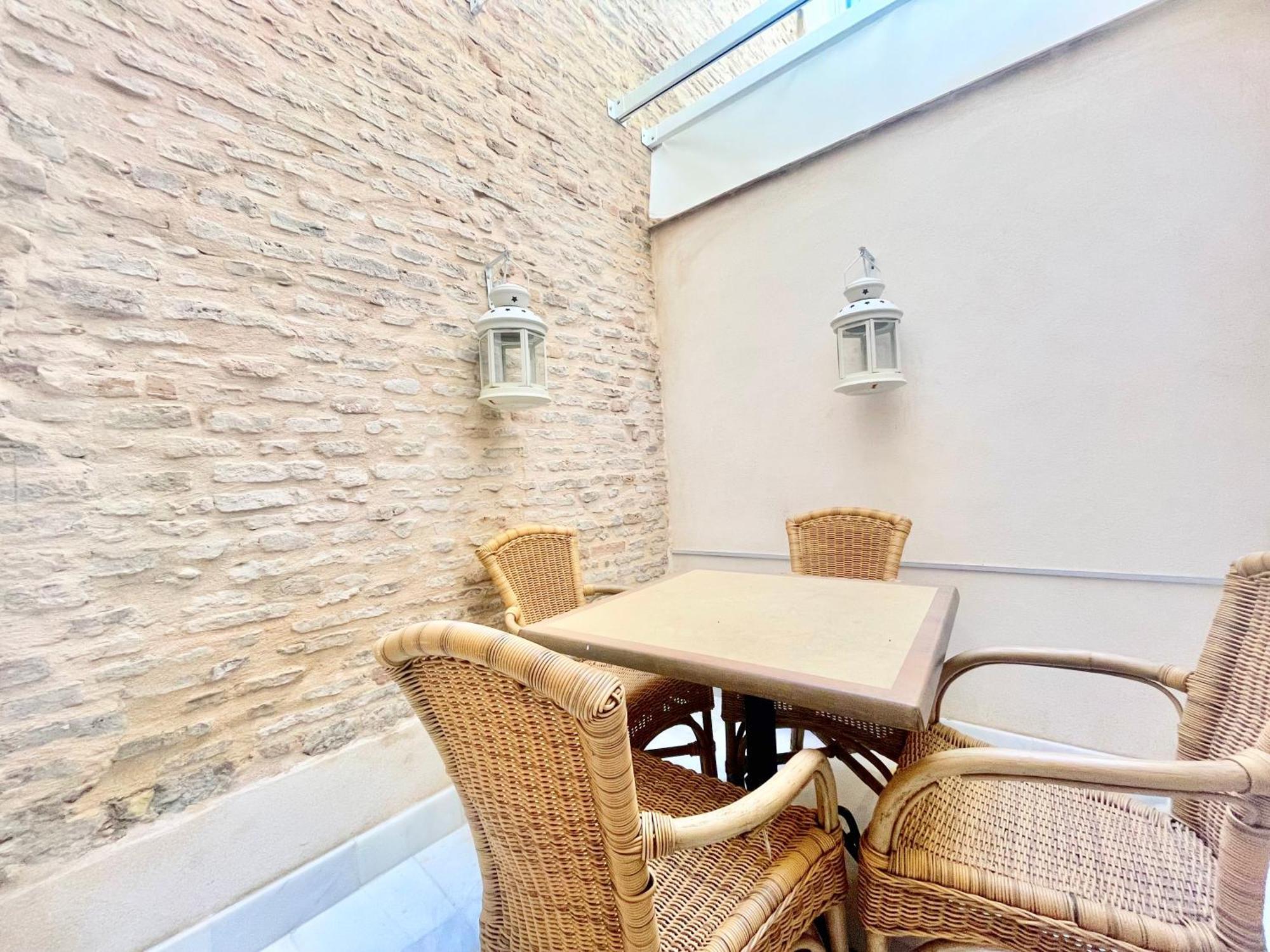 Click Triana - Patio Privado Apartment เซบีญา ภายนอก รูปภาพ